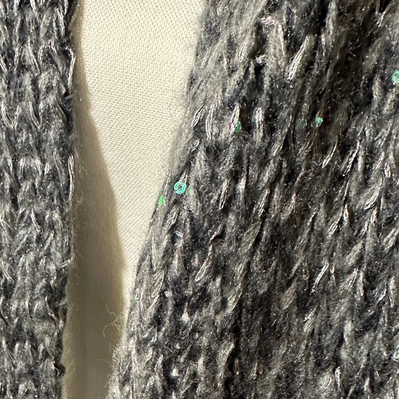 Apt 9 scarf NWT. - Picture 2 of 7